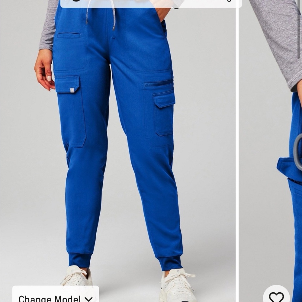 Fabletics Scrub Set L - Picture 6 of 6